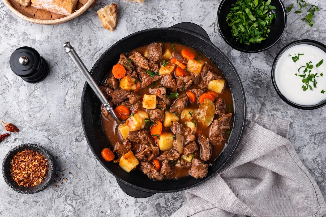 Тушеная говядина с овощами